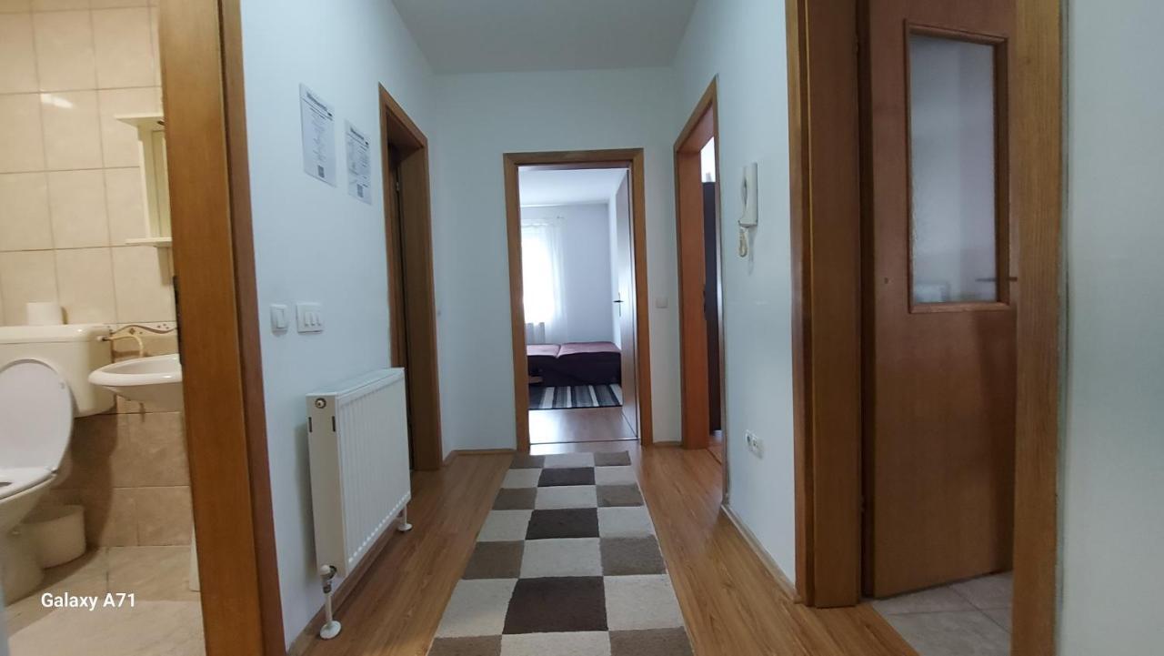 Boulevard Mitrovica Luaran gambar